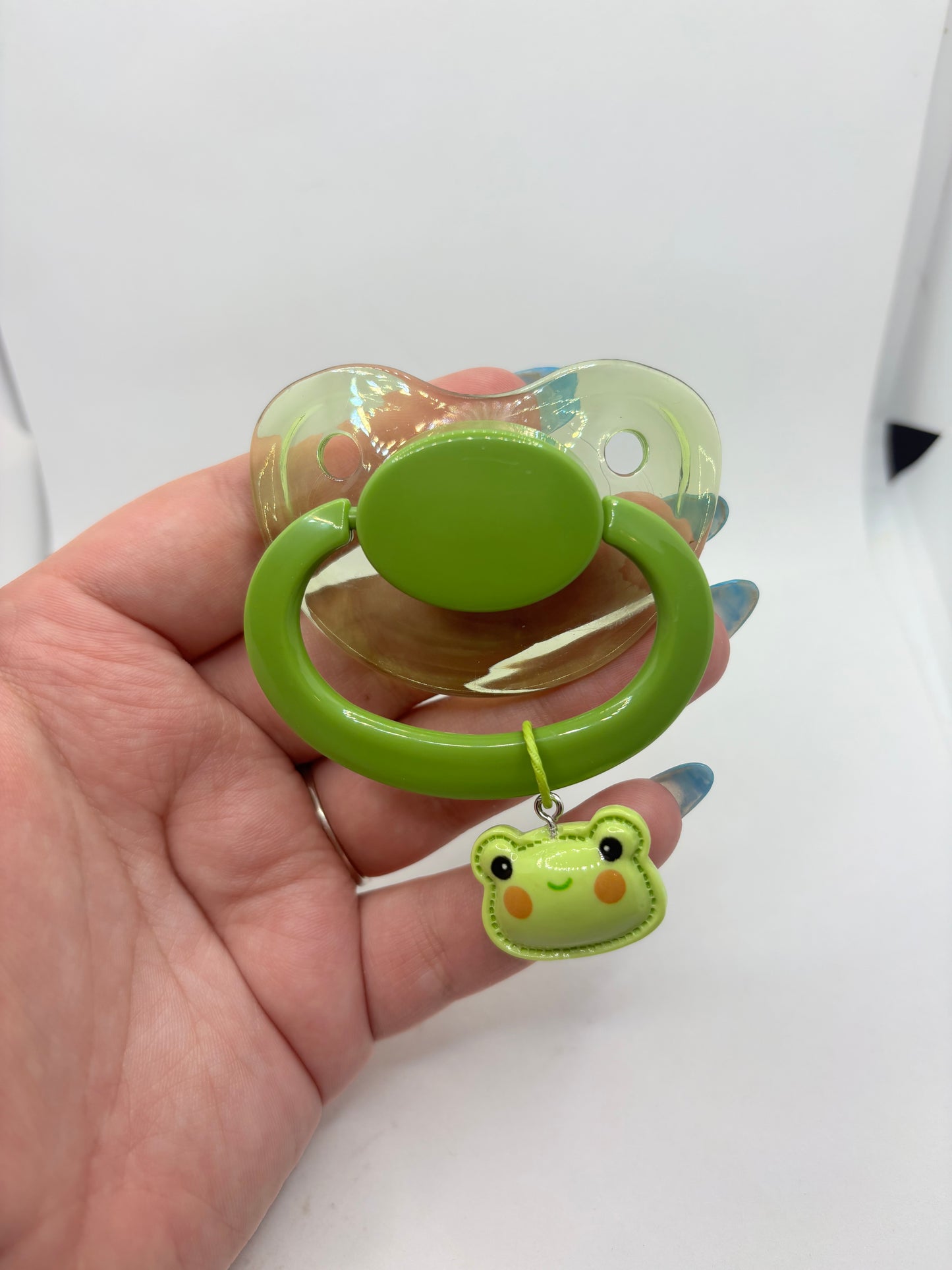 Simple Charm Pacis