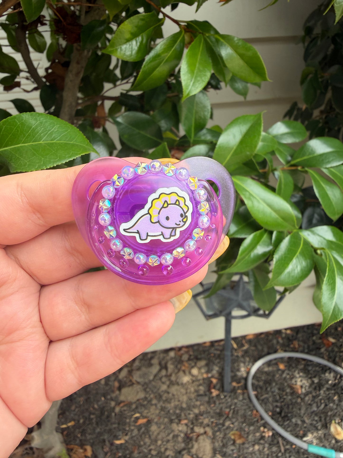 Small Shield Deco Pacis (Fundraiser!)