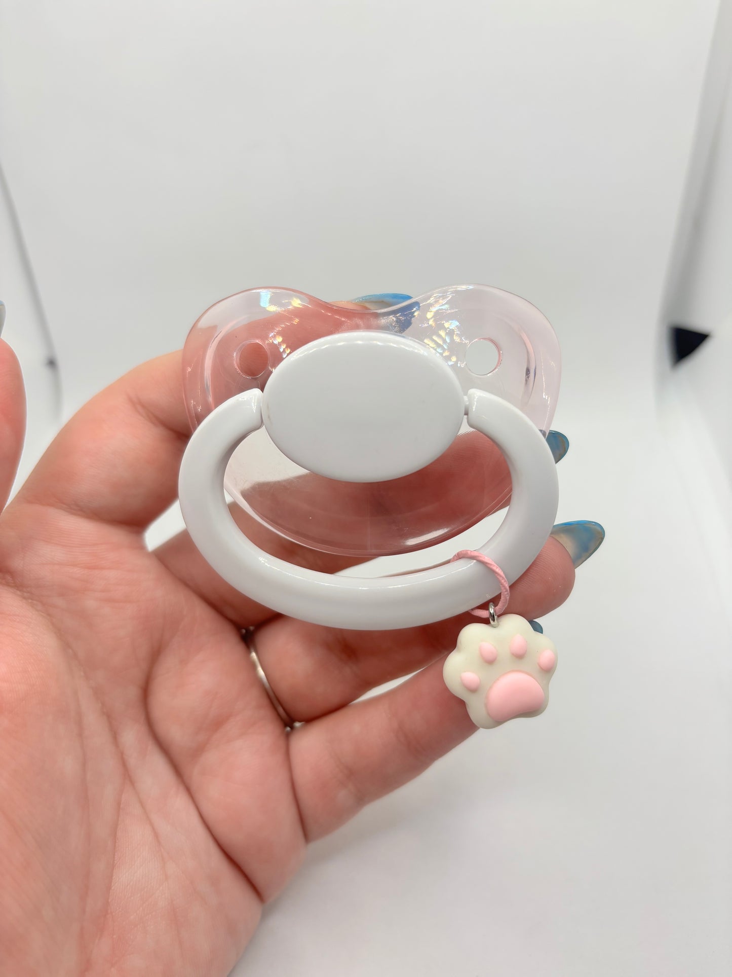 Simple Charm Pacis