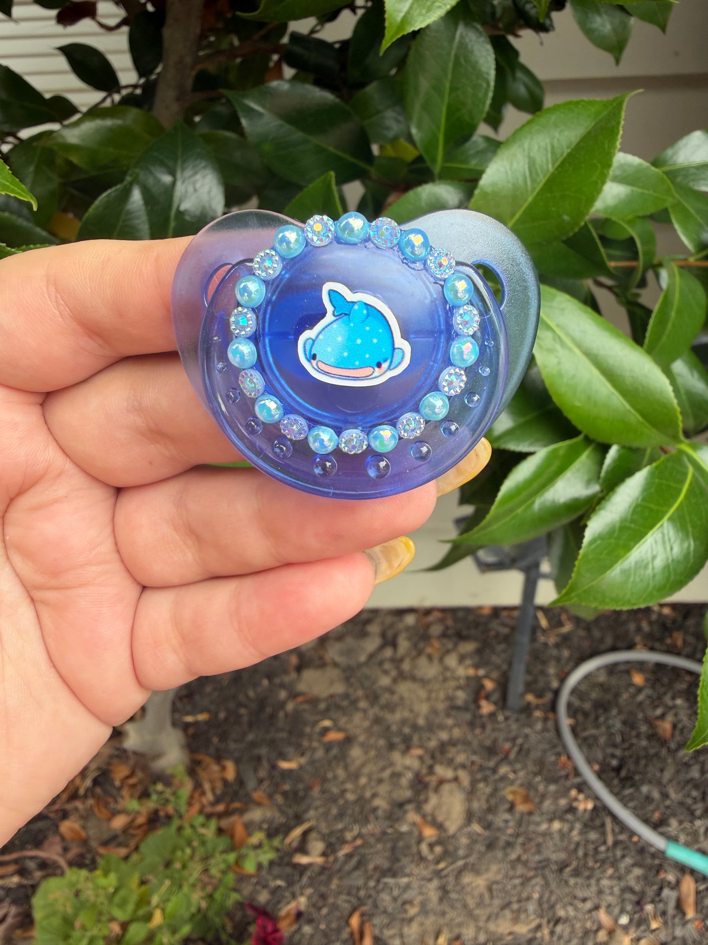 Small Shield Deco Pacis (Fundraiser!)