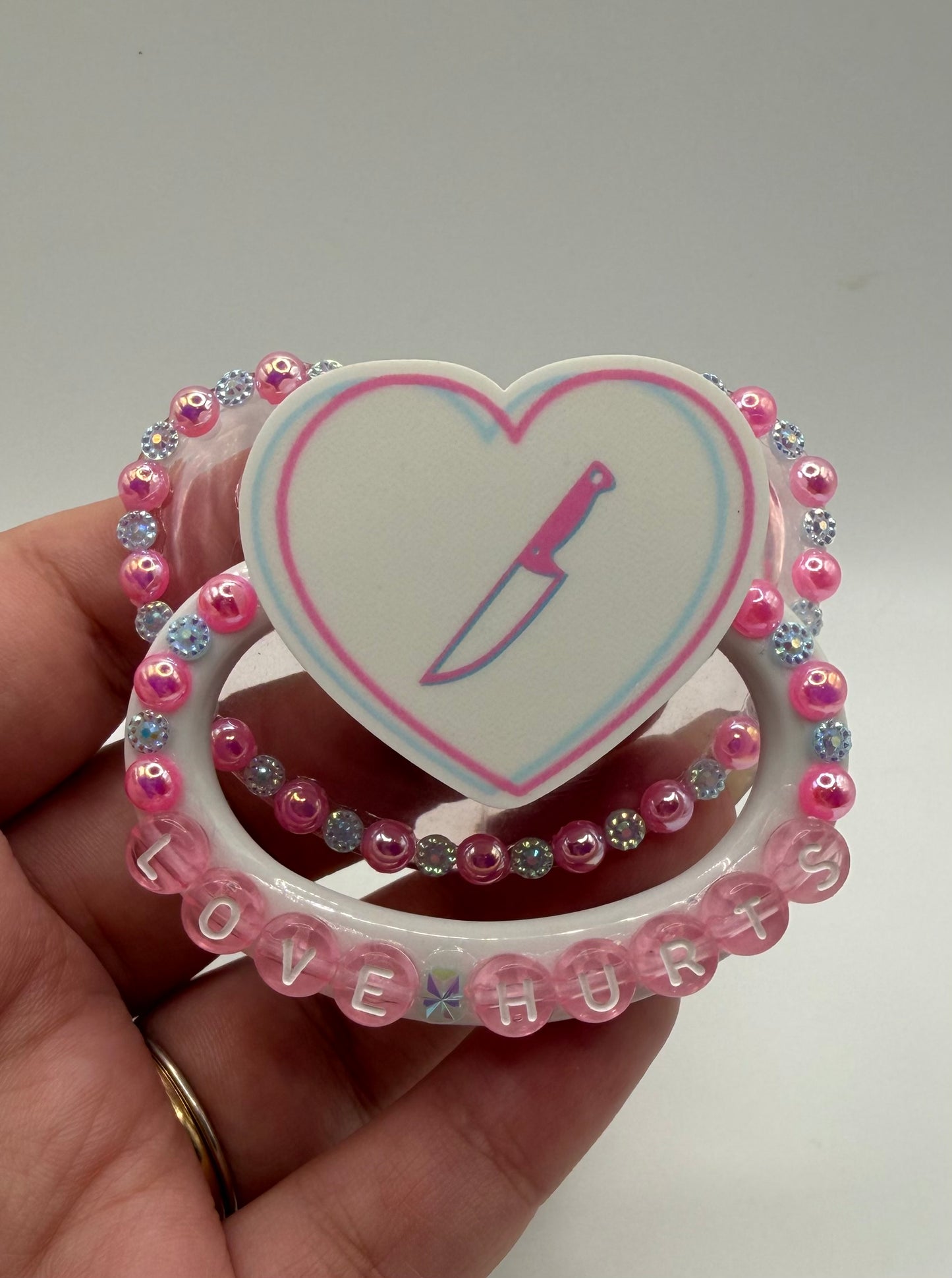 “Love Hurts” Simple Deco