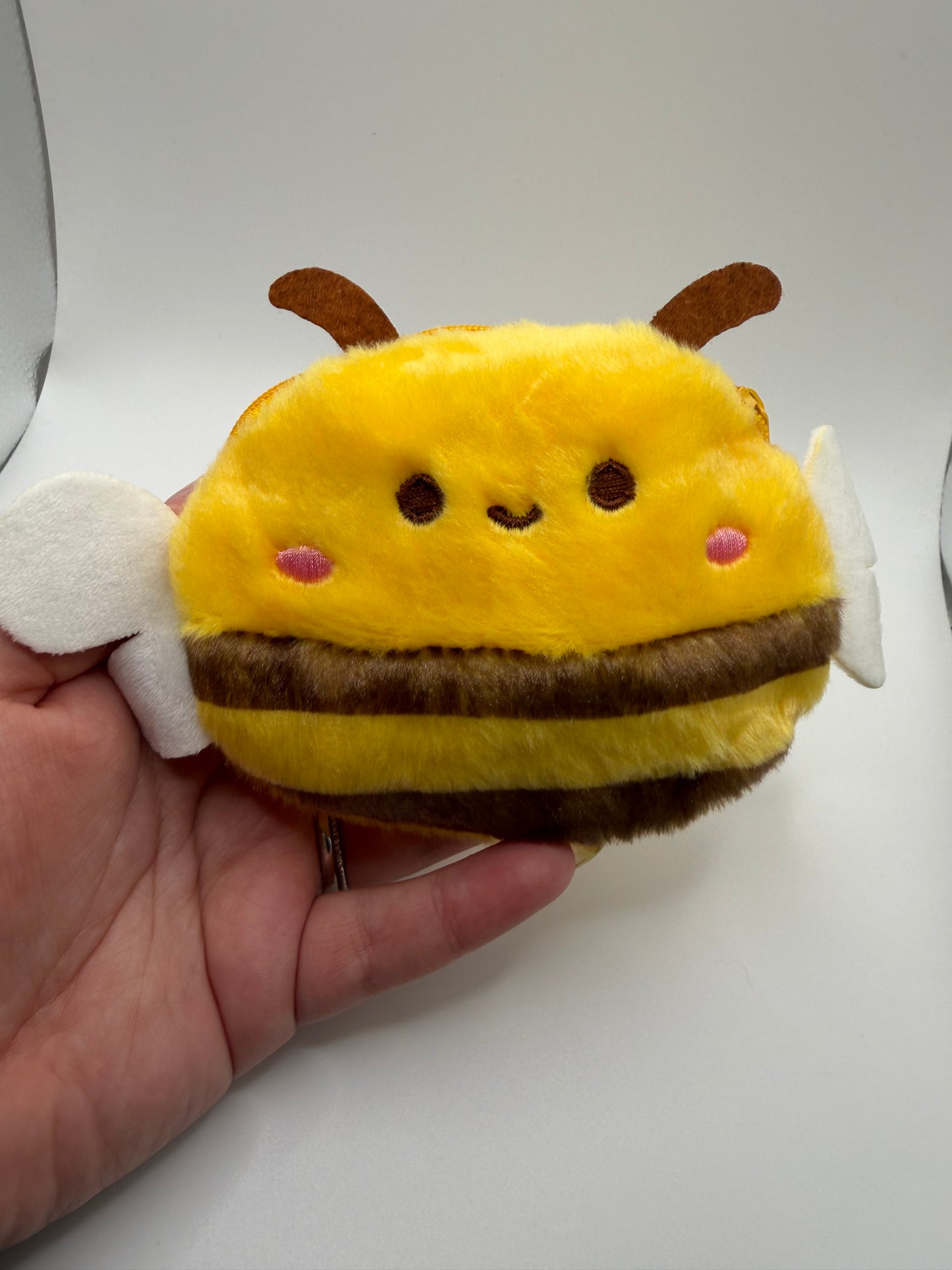 Bee Paci, Clip, and Pouch Set! 🐝