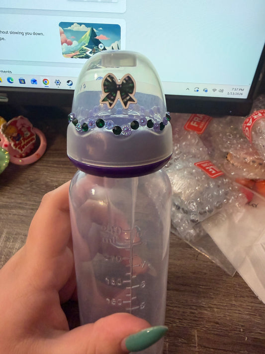 Beetle Juice Bow Bottle