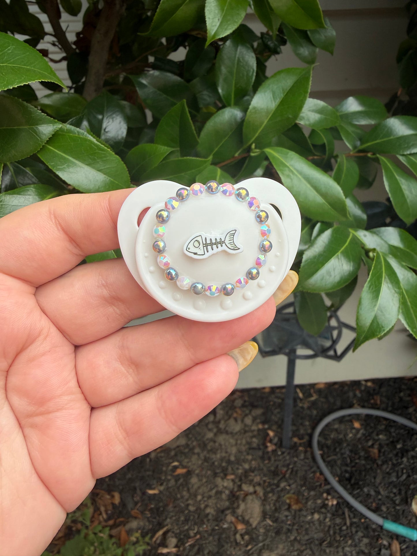 Small Shield Deco Pacis (Fundraiser!)
