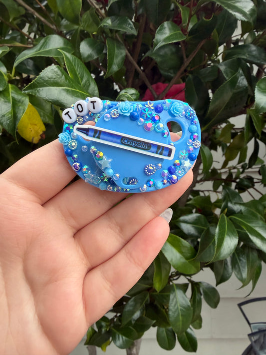 Blue “Tot” Crayon Scatter Deco (Oh So Smol Pacifier Base)