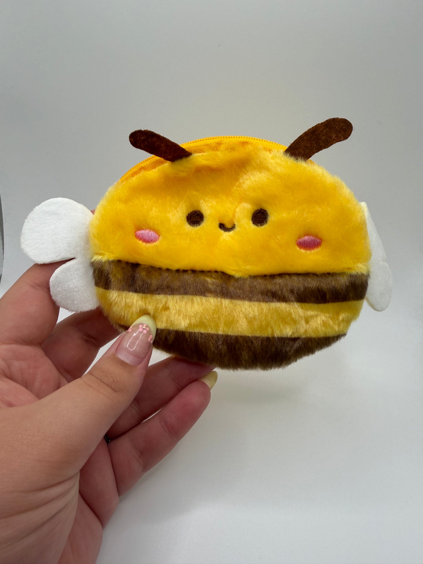 Bee Paci, Clip, and Pouch Set! 🐝