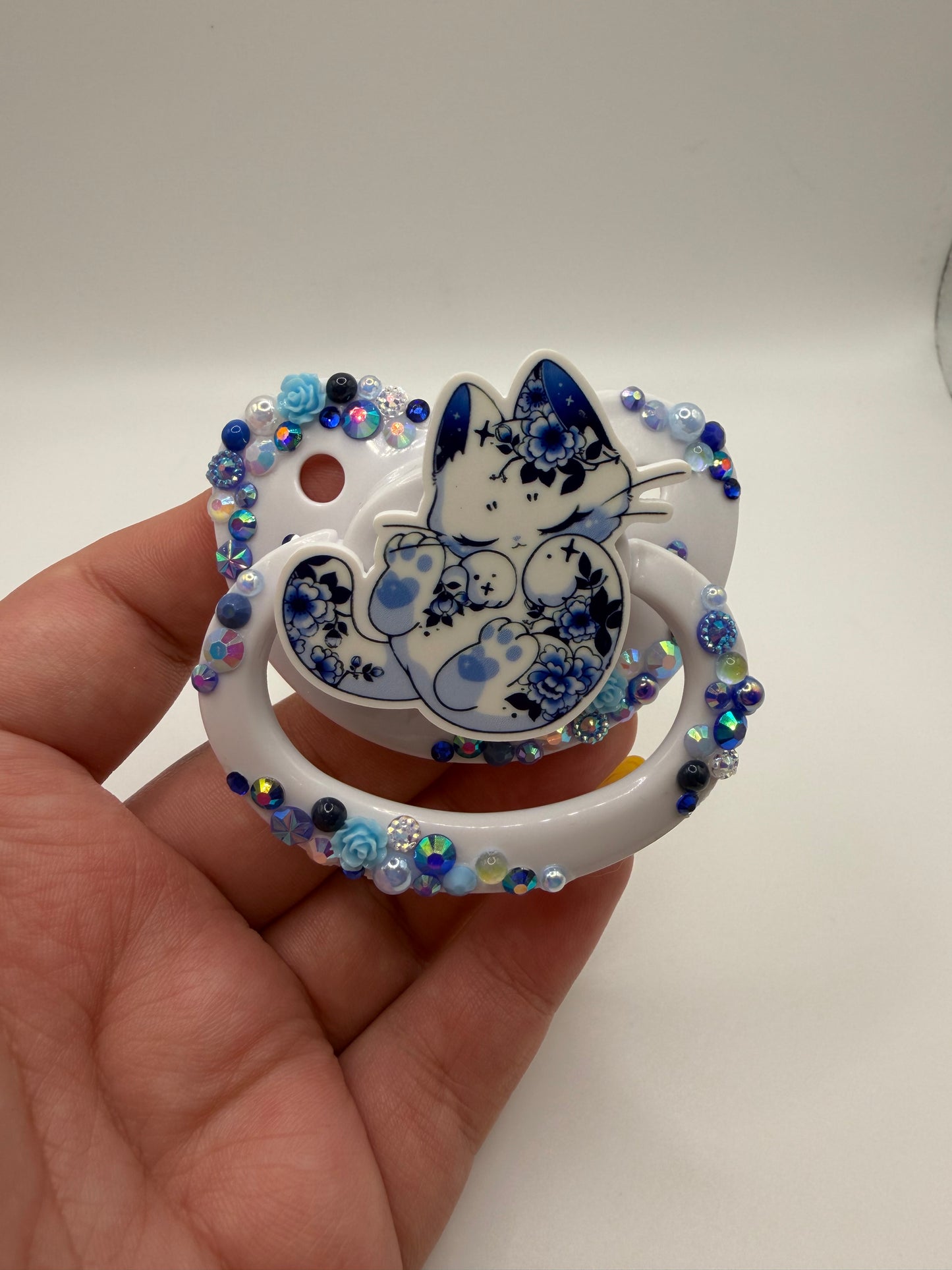 Sleepy Floral Kitty Scatter Deco (STOLEN ART PLS SEE CAPTION)