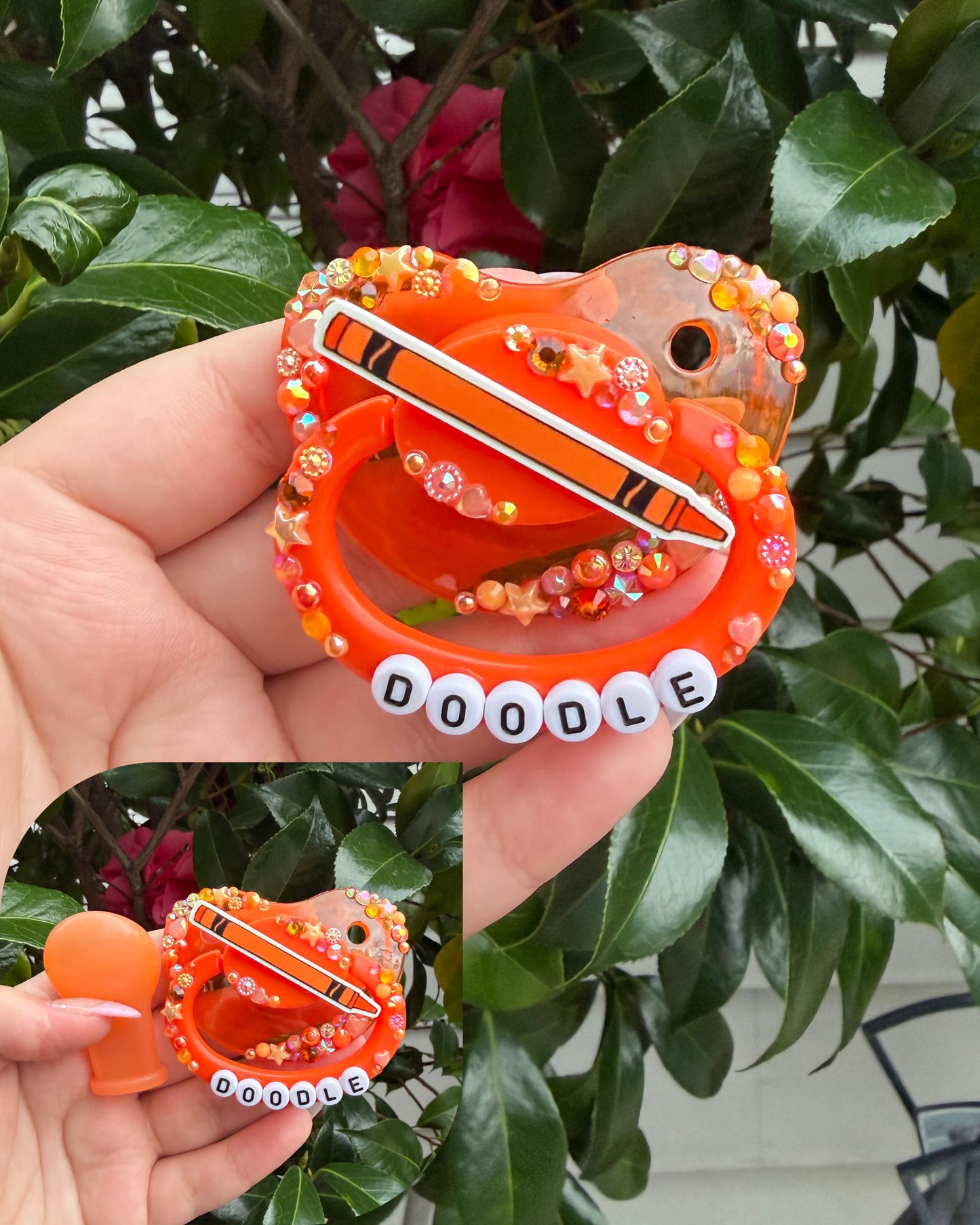 Orange “Doodle” Crayon Scatter Deco