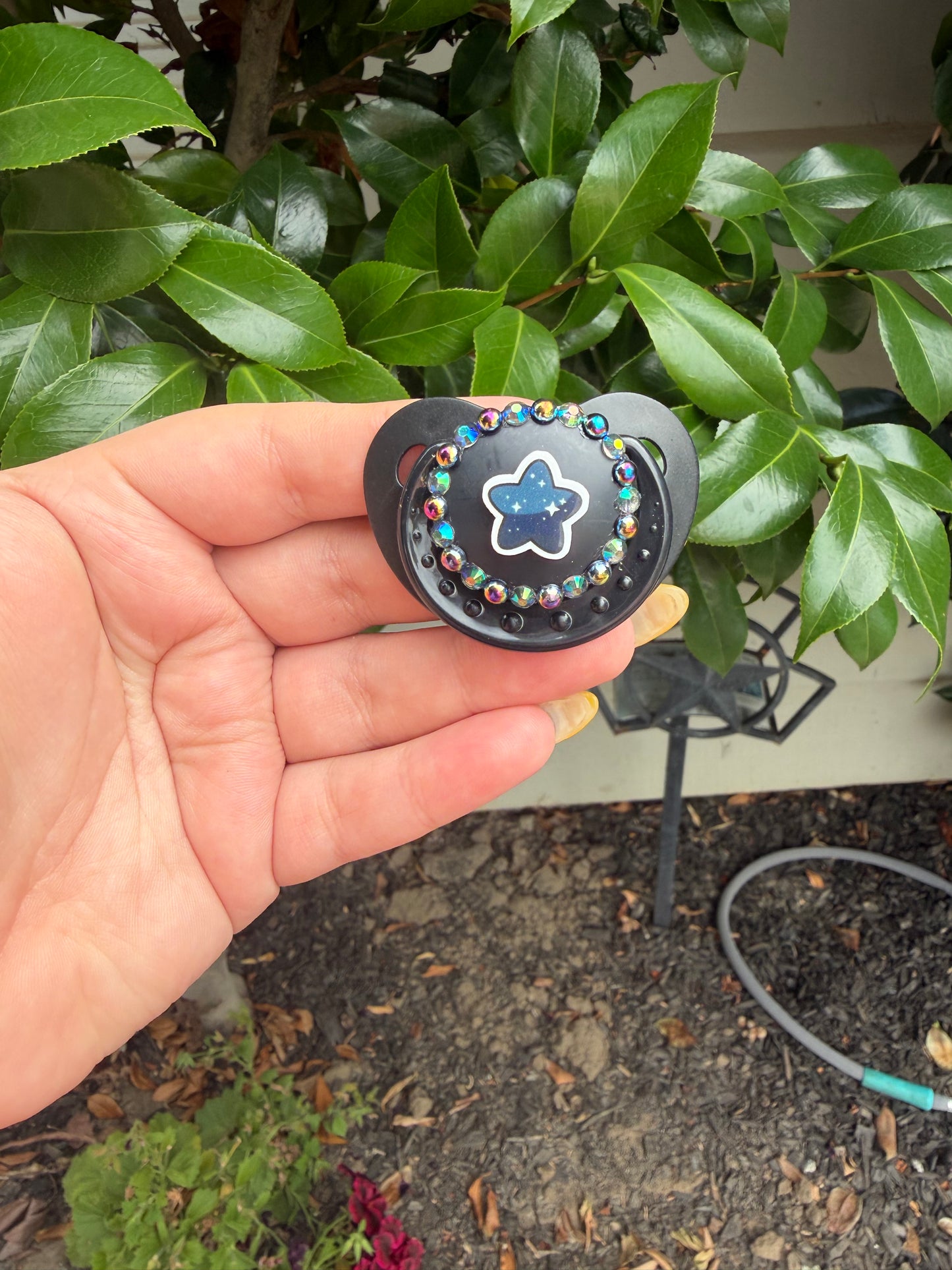 Small Shield Deco Pacis (Fundraiser!)